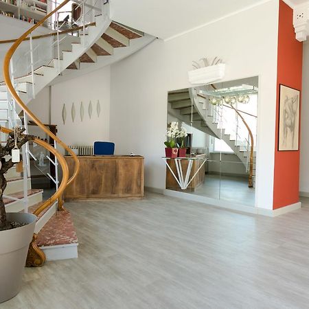 Boulevard 900 Revello Exterior photo